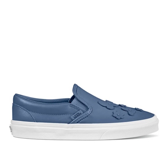 Vans Shoes - VANS classic slip on (MEADOW APPLIQUE) MOONLIGHT BLUE/TRUE WHITE NWT sz 7